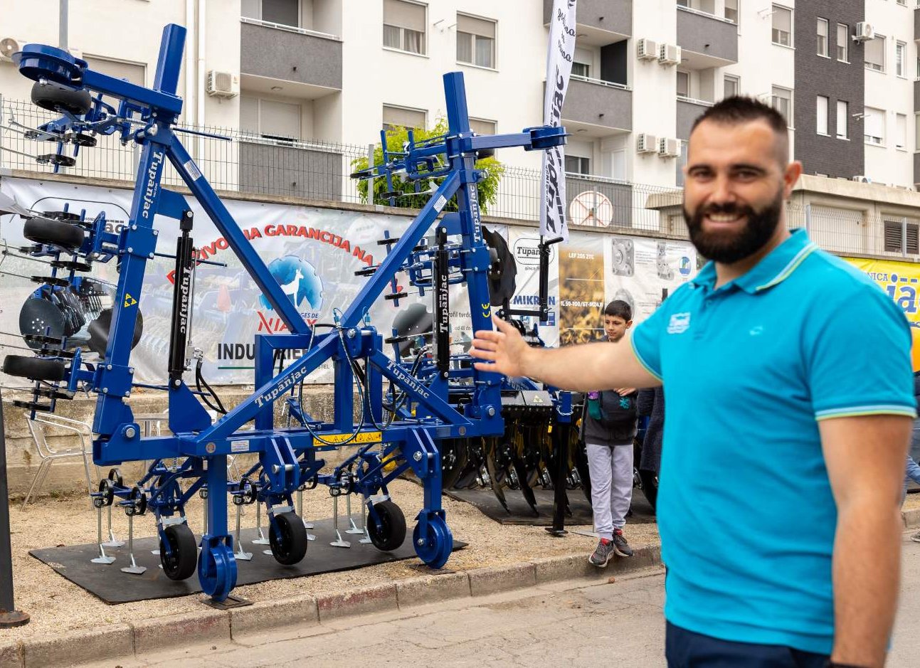 Lucrare între rânduri